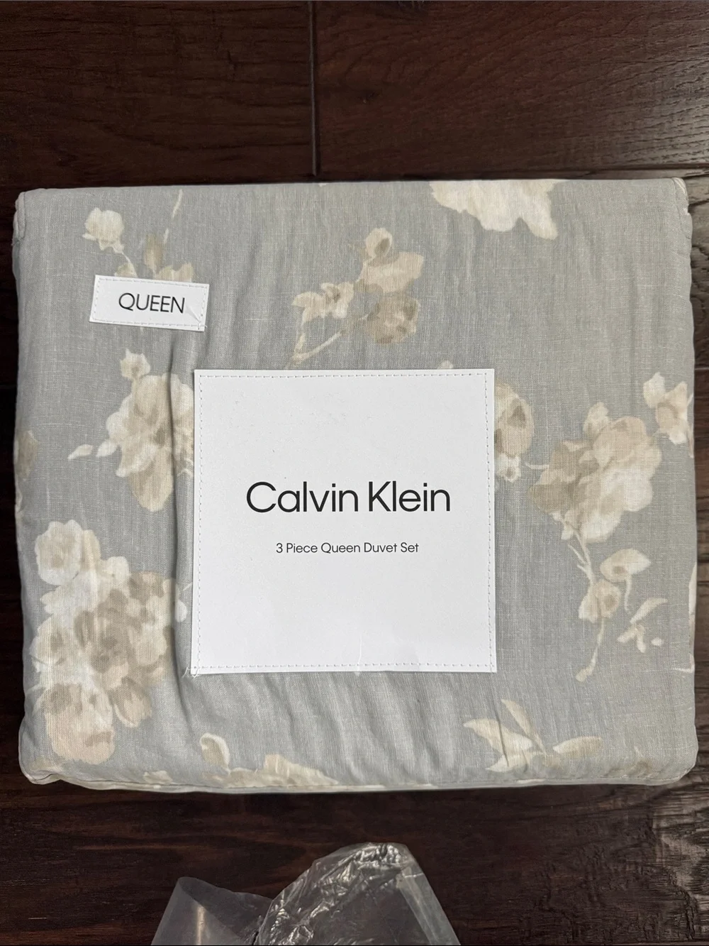 Calvin Klein Duvet Cover Set Queen Light Gray/Ivory Floral Cotten Gauze